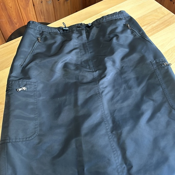 Black Satin Cargo Style Skirt Sz 12 by Expensive! - Picture 7 of 8